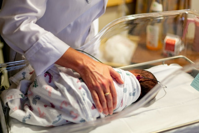 Newborn patient care relating to birth injury and medical negligence claims